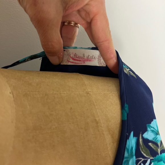 Altar’d State blue floral dress with flare sleeves size small - Picture 6 of 7